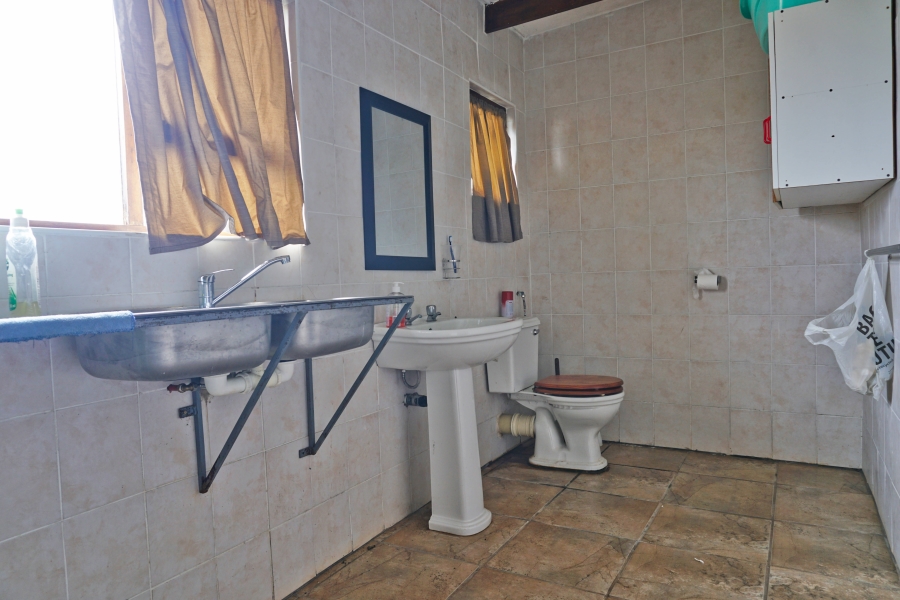 5 Bedroom Property for Sale in East London Rural Eastern Cape